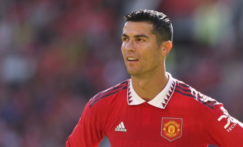 Staying at MU, Ronaldo will have the opportunity to make history